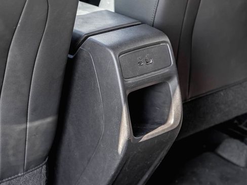 Used 2024 Chevrolet Trax LT w/ LT Convenience Package FWD image 18