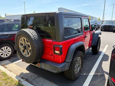 Used 2018 Jeep Wrangler Rubicon AWD/4WD image 6