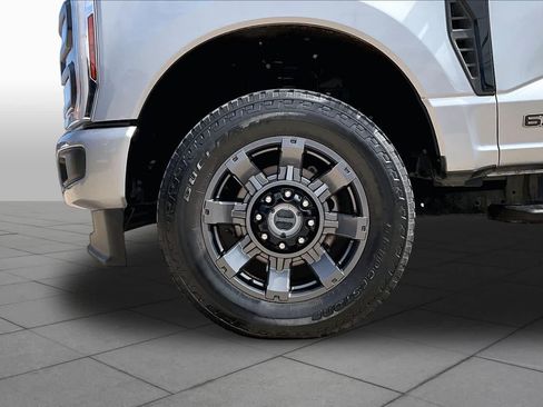 Used 2024 Ford F250 XLT w/ XLT Premium Package AWD/4WD image 10