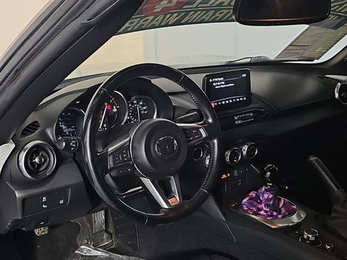 Used 2018 MAZDA MX-5 Miata Grand Touring RWD image 12