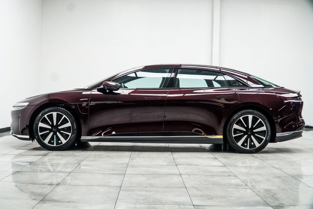 Used 2024 Lucid Air Pure RWD image 15