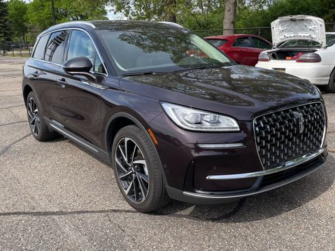 Used 2023 Lincoln Corsair Reserve w/ Equipment Group 202A AWD/4WD image 4