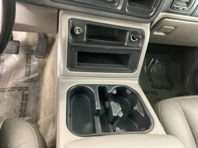 Used 2005 Chevrolet Suburban Z71 w/ Preferred Equipment Group AWD/4WD image 14