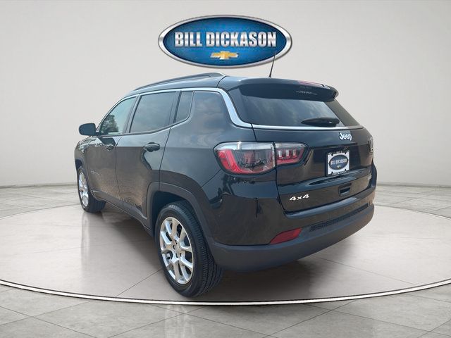 Used 2023 Jeep Compass Latitude AWD/4WD image 5