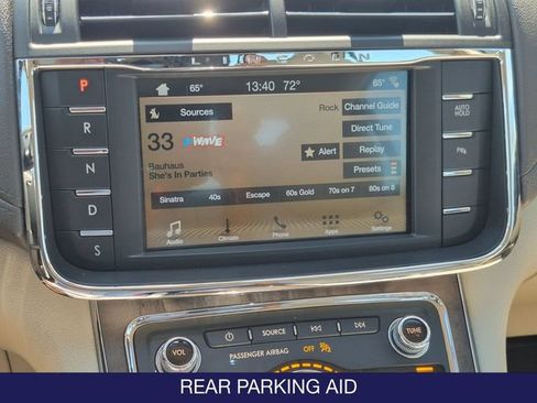 Used 2017 Lincoln Continental Select AWD/4WD image 23