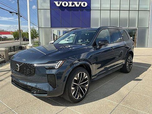 New 2026 Volvo XC90 B6 Ultra w/ Protection Package AWD/4WD image 3