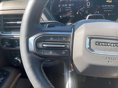Used 2025 GMC Yukon Denali Ultimate AWD/4WD image 11