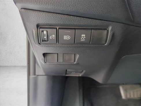 Used 2026 Toyota Corolla Cross LE FWD image 11