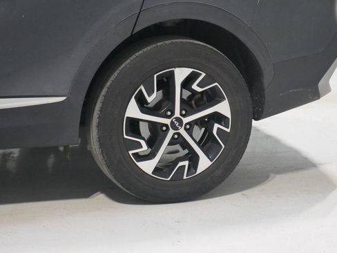 Used 2023 Kia Sportage EX image 28