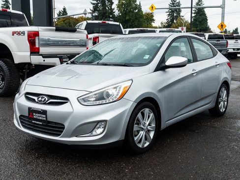 Used 2014 Hyundai Accent GLS w/ Option Group 2 image 3