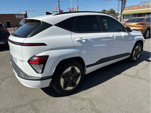 Used 2025 Hyundai Kona SEL FWD image 6