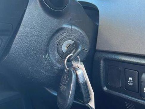 Used 2011 Toyota Tundra Limited w/ Platinum Pkg image 26