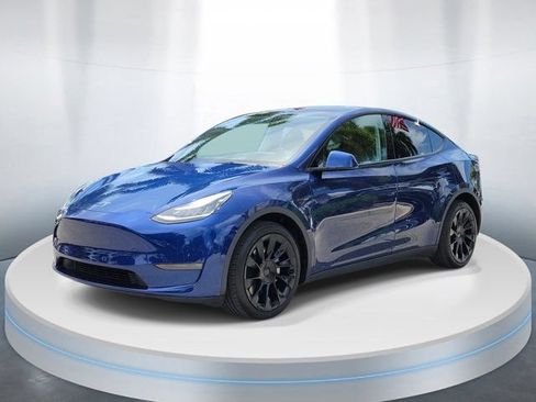 Used 2021 Tesla Model Y Long Range AWD/4WD image 2