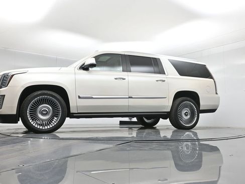 Used 2015 Cadillac Escalade ESV Platinum image 53