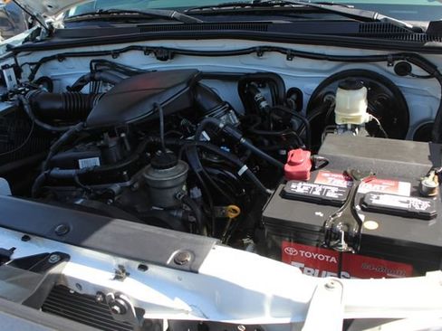 Used 2014 Toyota Tacoma 2WD Regular Cab image 35