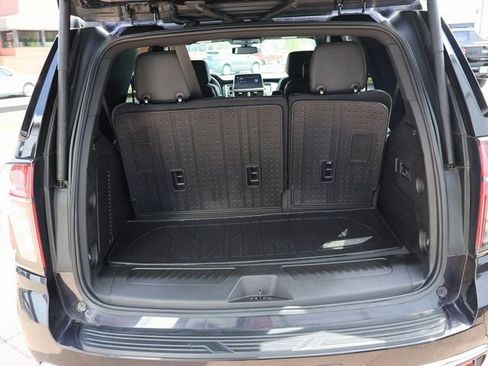 Used 2022 Chevrolet Tahoe LT w/ Luxury Package AWD/4WD image 16