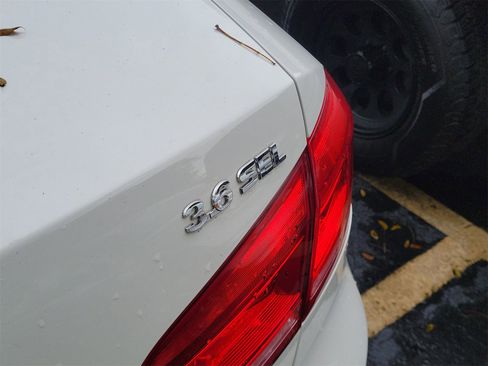 Used 2012 Volkswagen Passat 3.6 SEL Premium image 7