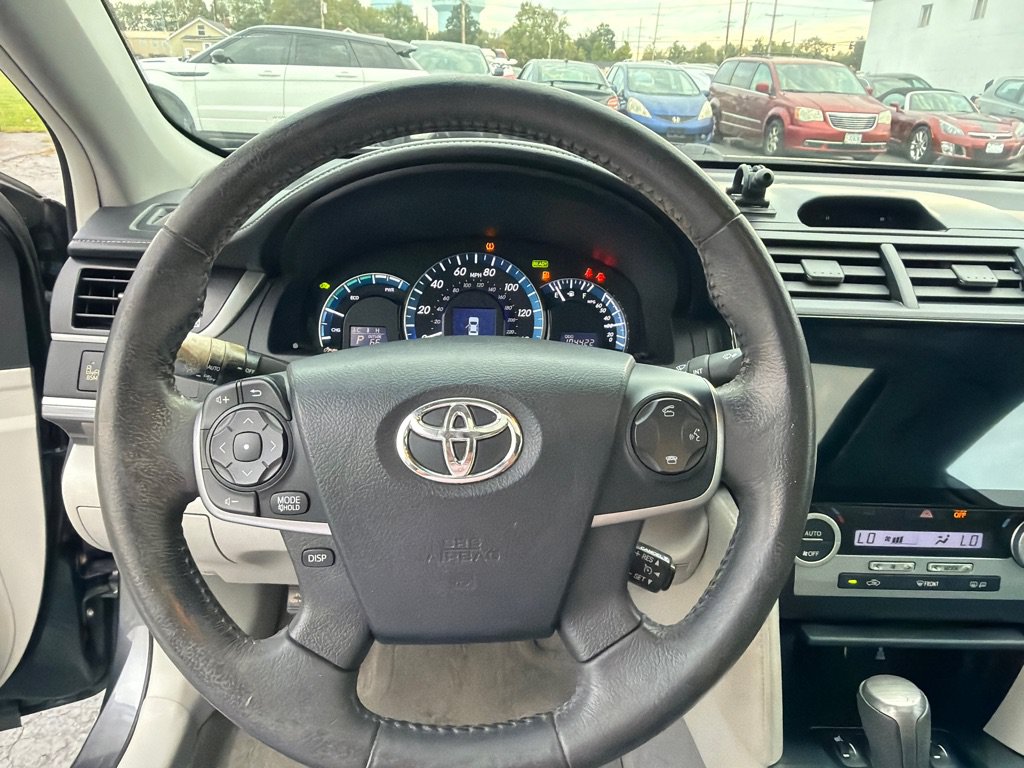 Used 2013 Toyota Camry XLE w/ Leather Pkg FWD image 17