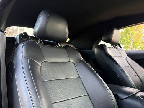 Used 2017 Ford Mustang GT Premium w/ Equipment Group 401A RWD image 27