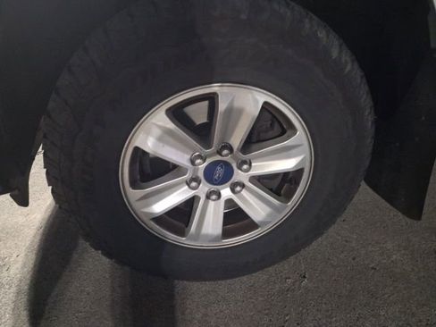 Used 2016 Ford F150 XLT image 5