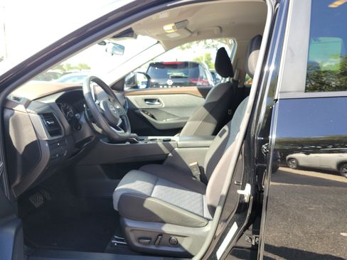 Certified 2023 Nissan Rogue SV AWD/4WD image 18