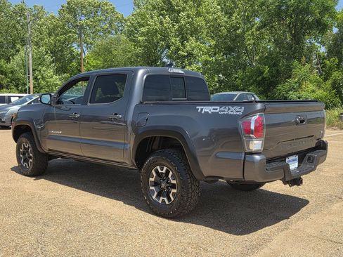 Used 2021 Toyota Tacoma TRD Off-Road w/ Technology Package AWD/4WD image 6