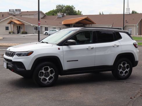 Used 2022 Jeep Compass Trailhawk w/ Trailhawk Elite Group AWD/4WD image 10