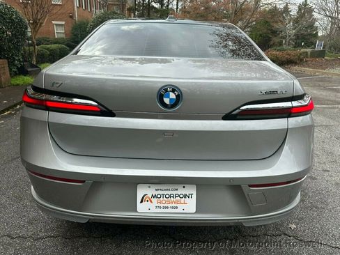 Used 2023 BMW i7 xDrive60 w/ Executive Package 2 image 5