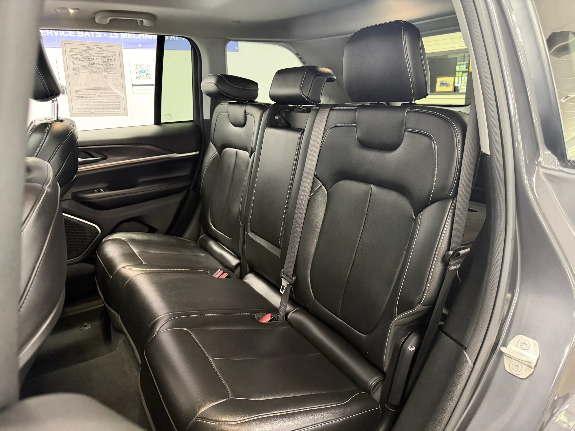 Used 2023 Jeep Grand Cherokee 4WD 4xe image 18
