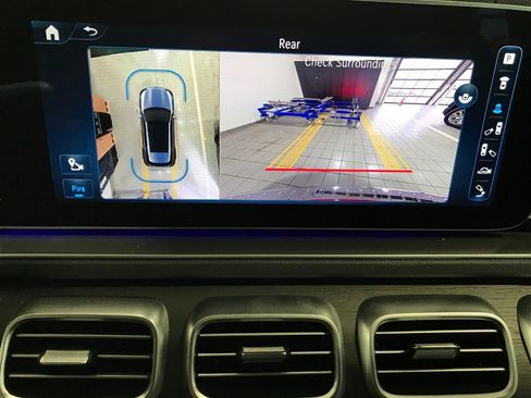 Used 2024 Mercedes-Benz GLE 450 4MATIC image 15