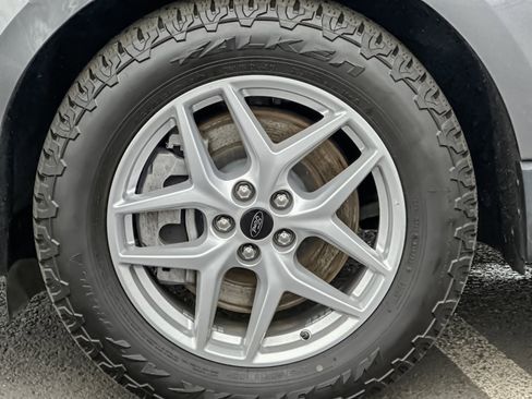 Used 2023 Ford Edge SEL image 25