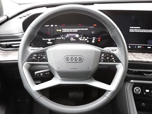 Used 2025 Audi Q5 Premium w/ Convenience Package AWD/4WD image 15