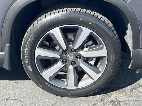 Used 2024 Honda Pilot Touring image 32