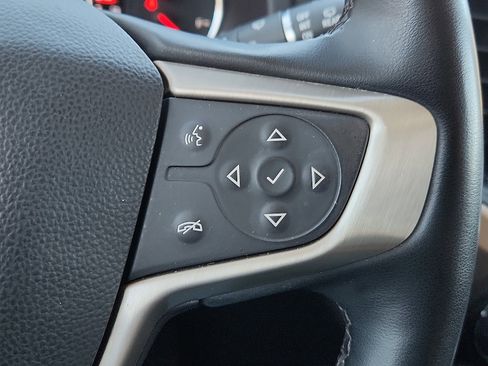 Used 2023 GMC Acadia Denali image 17