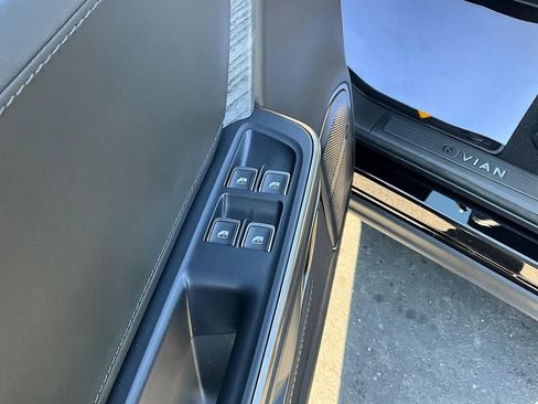 Used 2023 Rivian R1S Adventure AWD/4WD image 16