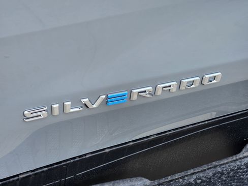 New 2026 Chevrolet Silverado EV LT image 10