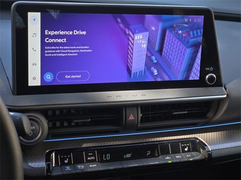 Used 2025 Toyota Prius XLE image 20