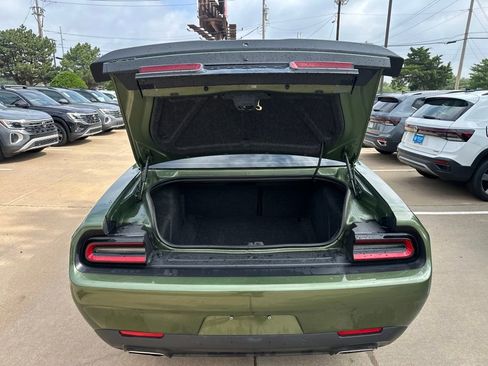 Used 2022 Dodge Challenger SXT w/ Driver Convenience Group AWD/4WD image 18