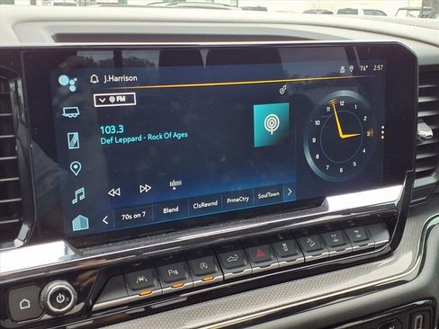 Used 2024 Chevrolet Silverado 1500 ZR2 w/ Technology Package image 13