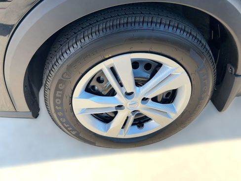 New 2025 Nissan Kicks Play S image 12