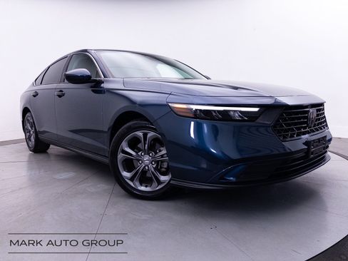 Used 2023 Honda Accord EX image 1