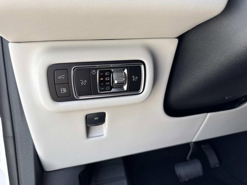 New 2026 Lincoln Nautilus Premier image 32