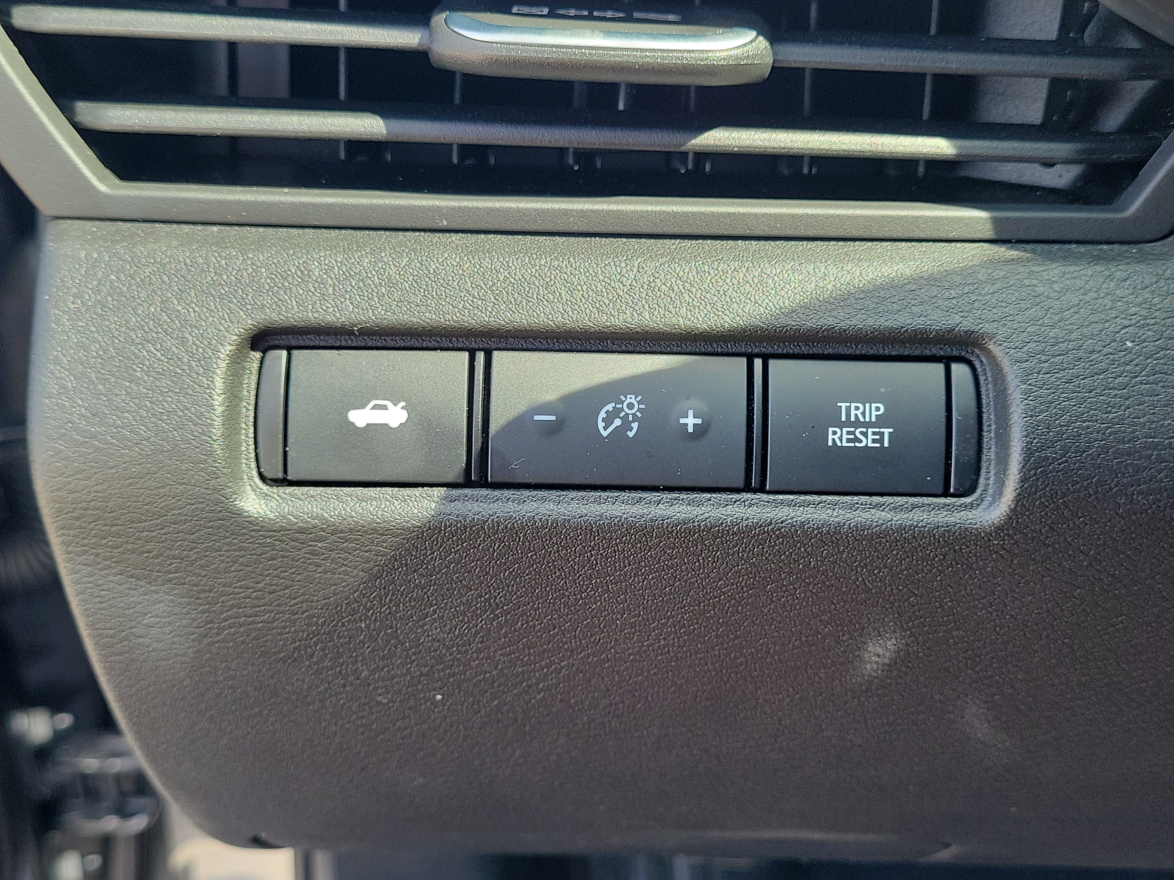 Certified 2026 Nissan Altima 2.5 SV FWD image 22