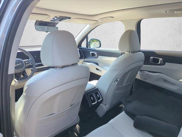 Used 2024 Kia Sorento S w/ Panoramic Sunroof Package FWD image 29
