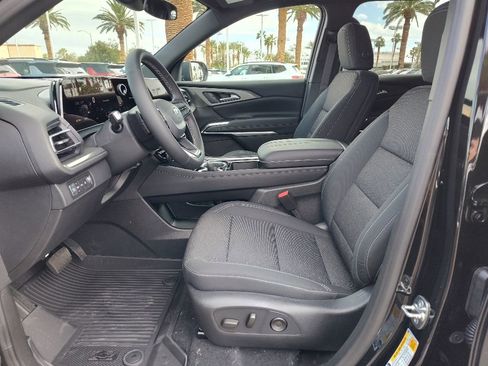 New 2026 Chevrolet Traverse RS w/ LPO, Floor Liner Package image 6