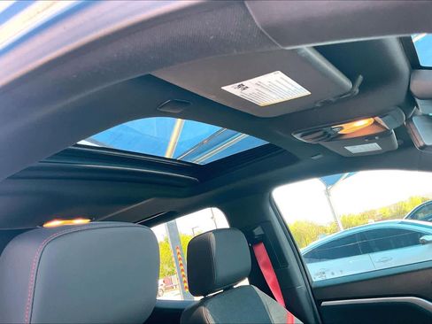 Used 2024 Chevrolet Colorado Z71 w/ Z71 Convenience Package 2 image 14