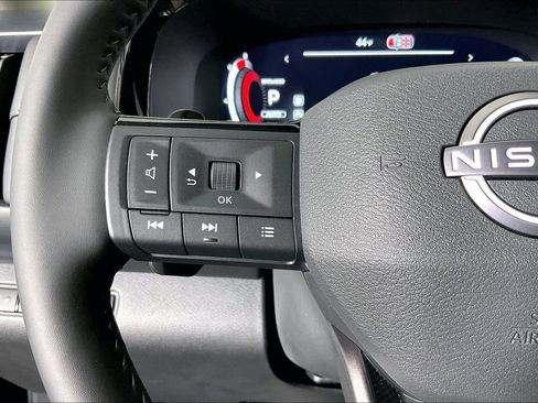 New 2026 Nissan Pathfinder SL image 28