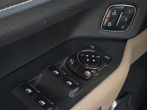 Used 2022 Ford Expedition Limited image 28