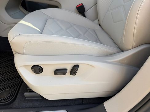 New 2026 Volkswagen Atlas SE image 30