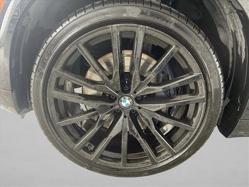 Used 2020 BMW X5 M50i w/ Premium Package image 9